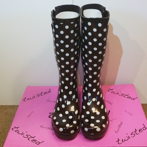 Shoes - Black and white rainboots